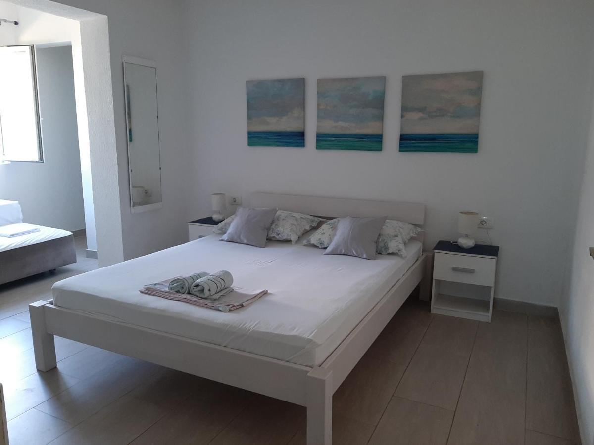 Apartma Bratus
