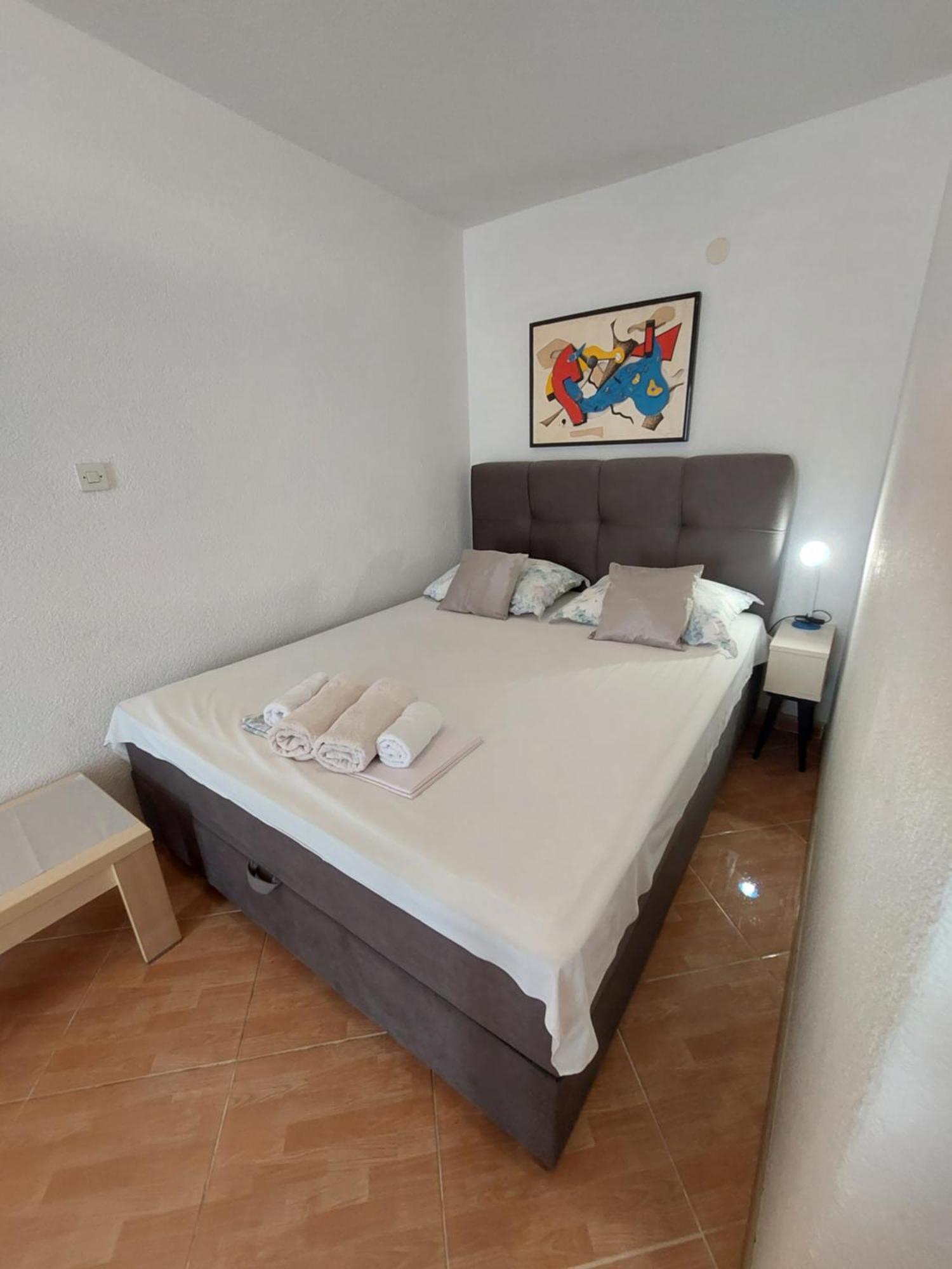 Bratus Apartma