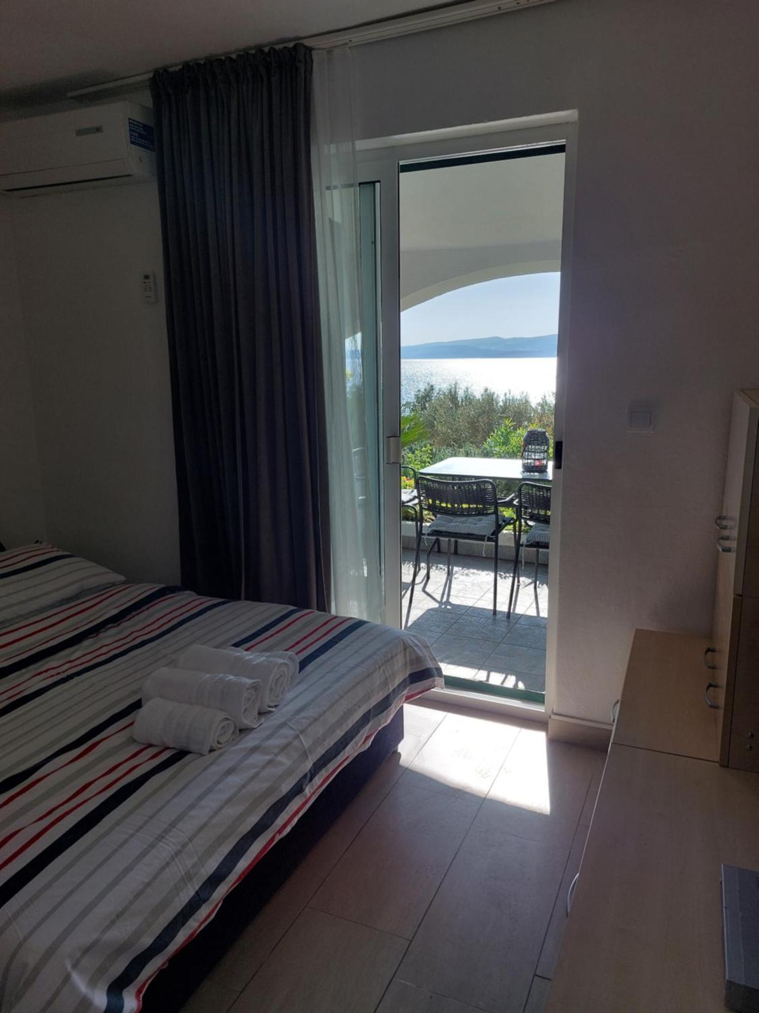 Apartma Bratus